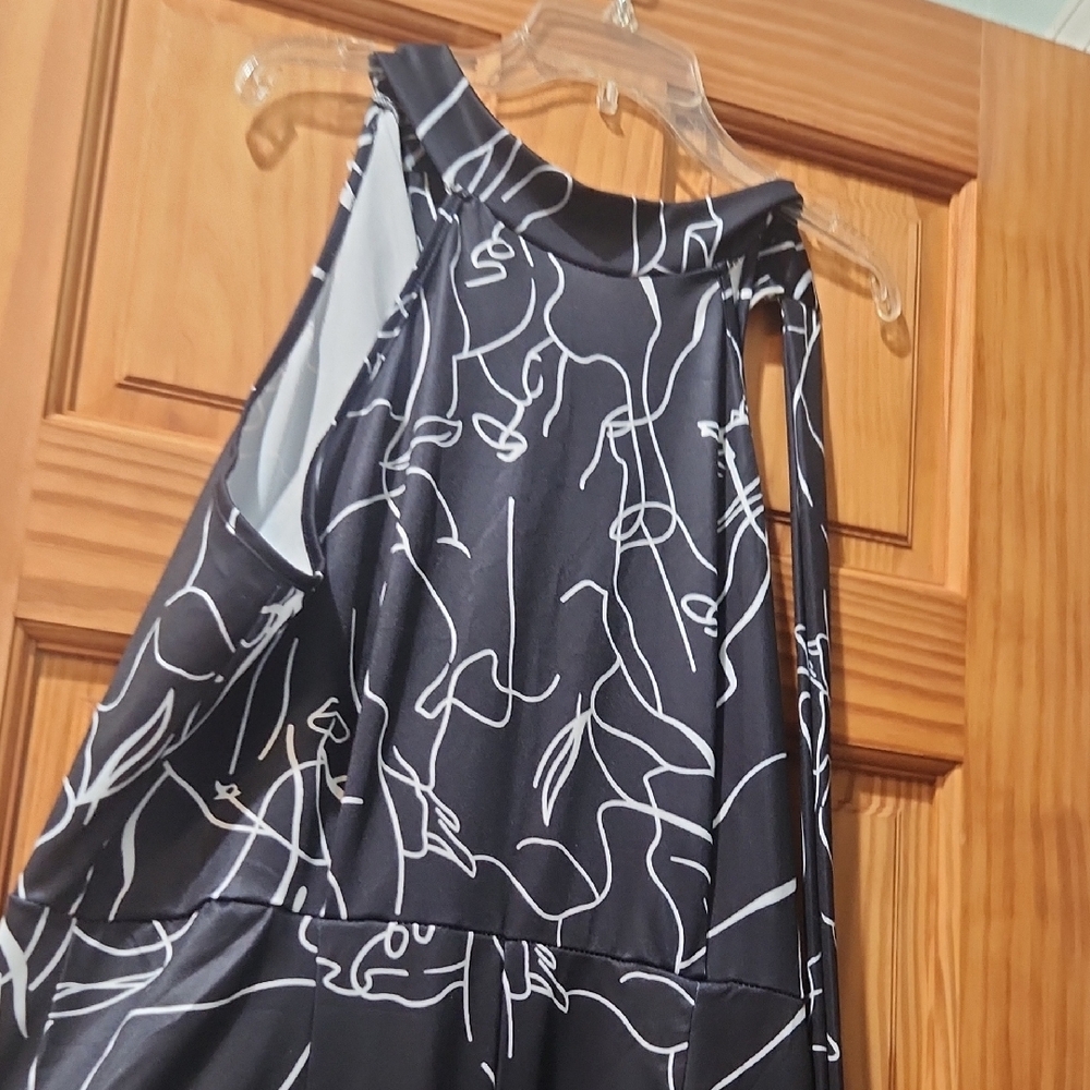 Black and White Abstract Print Dress